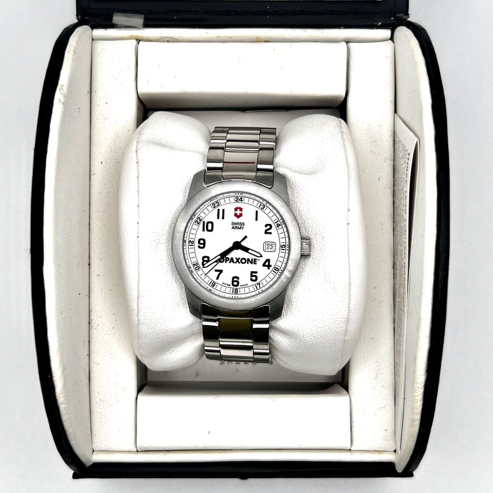 Victorinox  Swiss Army IOB Ladies Watch Working extra links